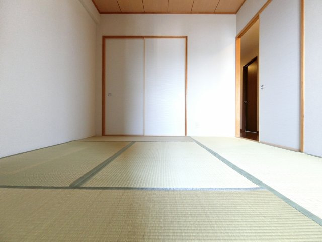 プレミール28の和室