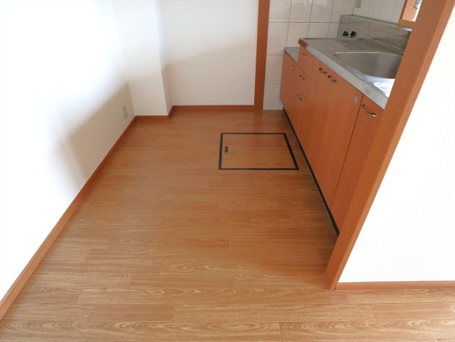 サン・ソレイユ西条　壱番館の内装