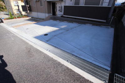 【駐車場】 | AVENIR | 同一施工会社同一仕様写真

