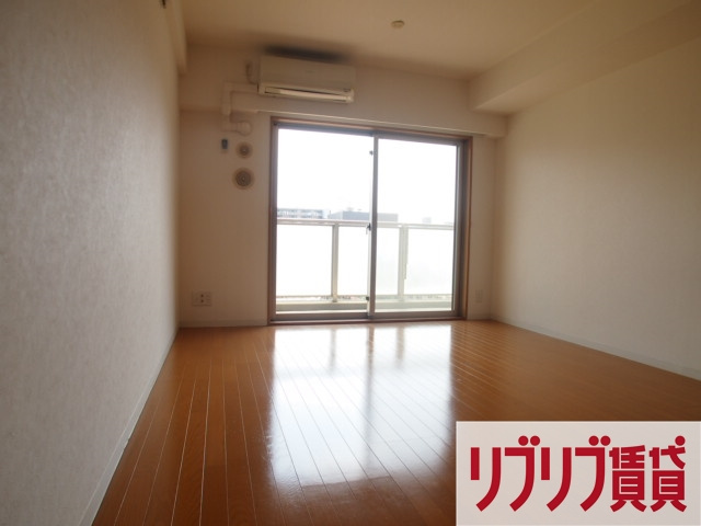 グランダジュール千葉みなとの居間・リビング