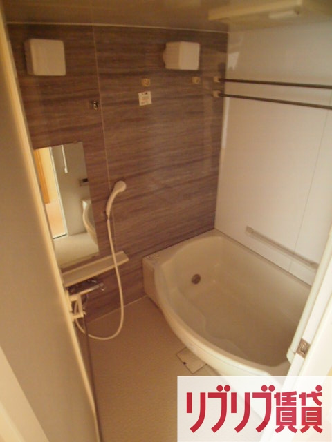 グランダジュール千葉みなとの浴室