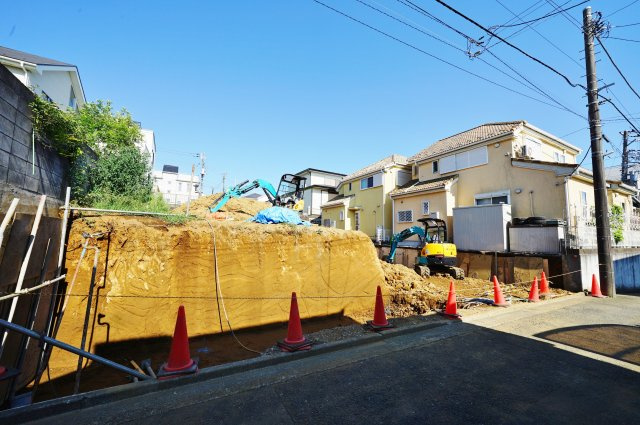 西谷駅徒歩１２分、高台の閑静な住宅街♪保土ヶ谷区西谷2丁目　全２棟新築戸建ての前面道路含む現地写真|建物は2022年1月完成予定です