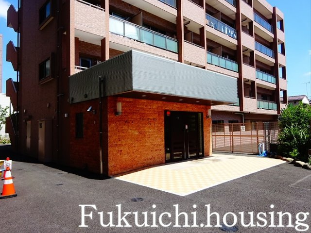 ブルーガーデン初音のエントランス