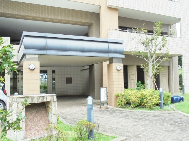 アルファグランデ西八千代のエントランス