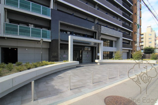 S-RESIDENCE新大阪Gardenのエントランス