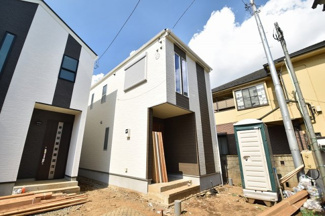 【外観】 | 陽光に包まれる落ち着いた雰囲気の住宅街！