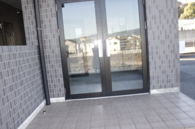 【エントランス】 | リュミエール