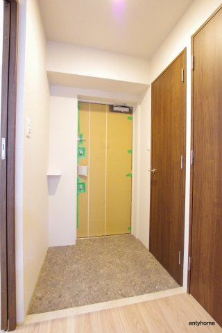 スプランディッド新大阪EAST　仲介手数料無料の玄関