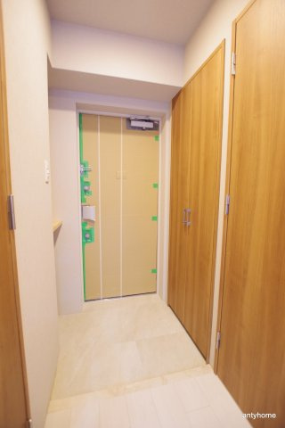 スプランディッド新大阪EAST　仲介手数料無料の玄関