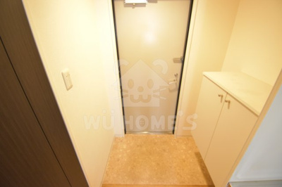 【玄関】 | ラポルテ | 明るい玄関です