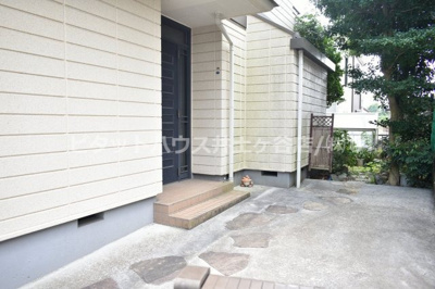 【エントランス】 | 六ッ川2丁目貸家