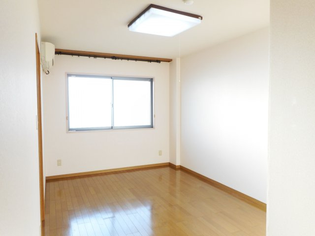 【寝室】 | カンフォータブル一番館