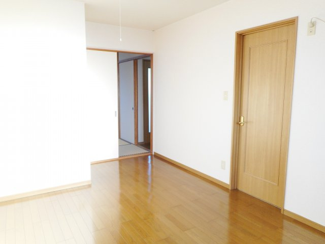 【洋室】 | カンフォータブル一番館