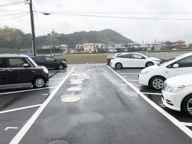 【駐車場】 | カンフォータブル一番館 | 駐車場