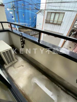 【バルコニー】 | フローラ | バルコニーからの眺めを楽しみながら食事をしませんか