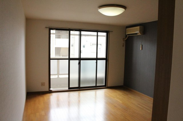 ALBA21の居間・リビング