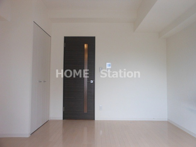 【洋室】 | ジュネーゼみなと弁天町