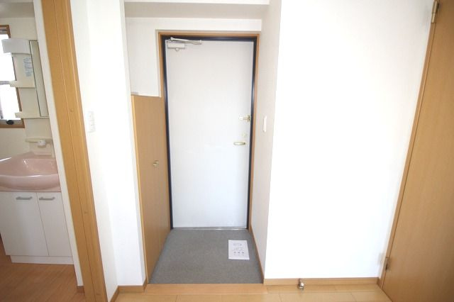 ラ・フルールの玄関|シンプルで使いやすい玄関です