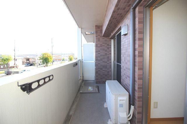 ラ・フルールのバルコニー|落ち着いた時間を過ごせるバルコニーです