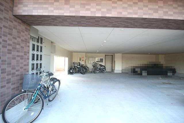 ラ・フルールの駐車場|駐車場です