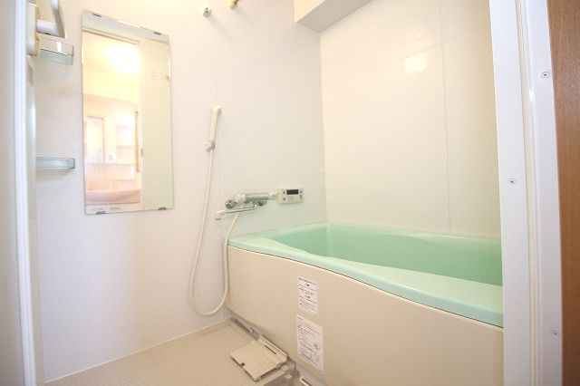 ラ・フルールの浴室|お風呂です