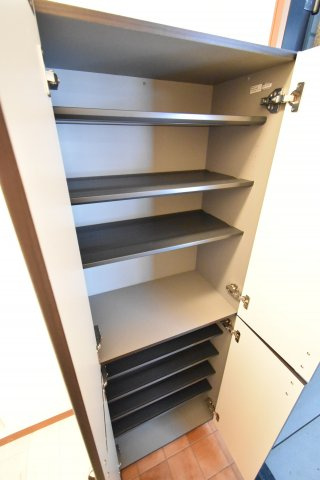 ドミール・シュクレの収納|シューズBOX付き