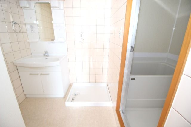 カーサ一ツ橋の洗面所|スペースが確保できる洗面所です