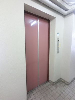 【その他共用部分】 | パーソナルハイツ山王 | お買い物時やベビーカーの出し入れに便利なエレベーター付です。