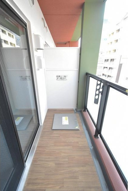 Uresidence Temmabashi　BRAVI不動産のバルコニー