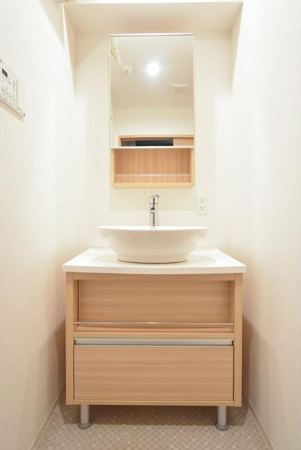 Uresidence Temmabashi　BRAVI不動産の独立洗面台|【Uresidence Temmabashi】