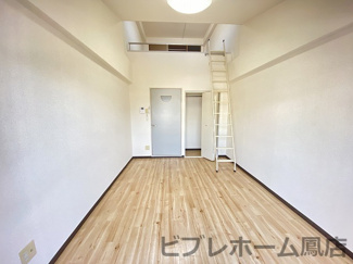 【居間・リビング】 | ロイヤル和泉PARTⅠ