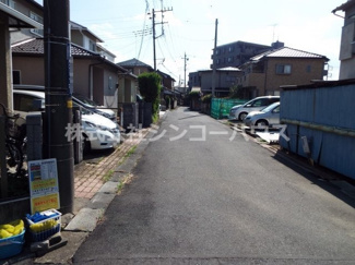 【前面道路含む現地写真】