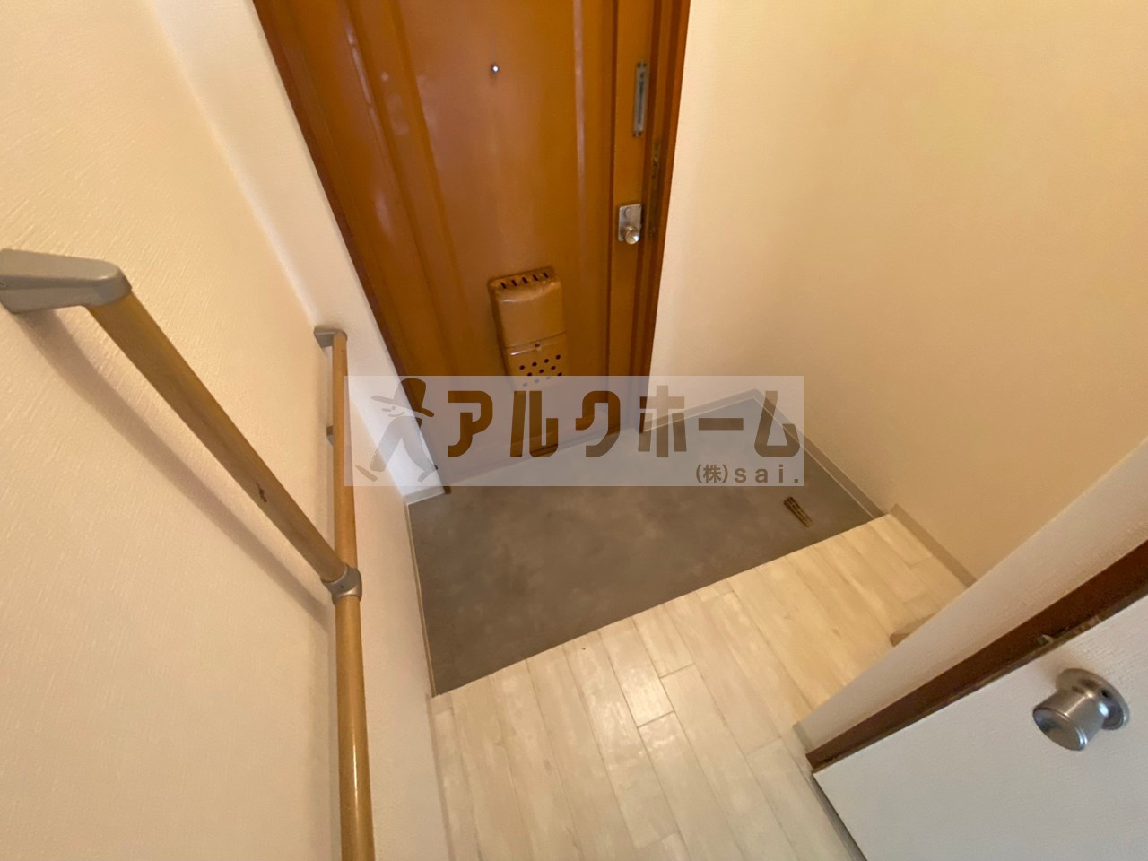パールハイツ高木の玄関