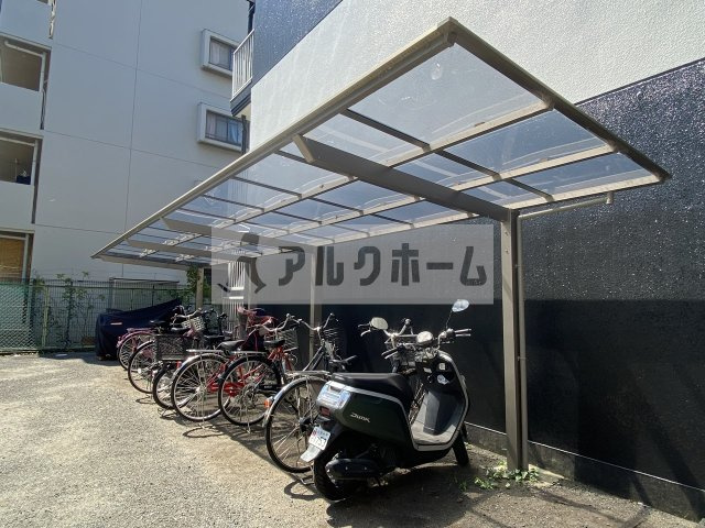 パールハイツ高木のエントランス