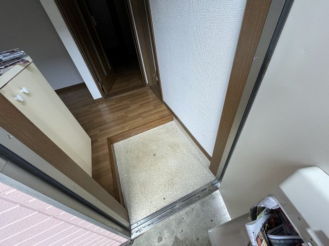 カーサフローラ津田沼の玄関