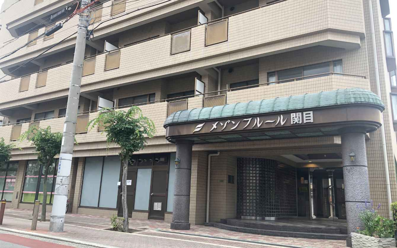 メゾンフルール関目のエントランス|エントランスです。
オートロック・防犯カメラ付で安心です♪
