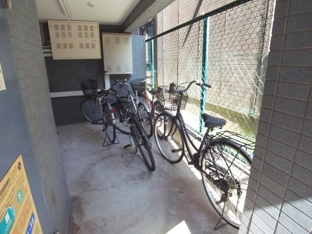 スカイコート本郷東大前のその他共用部分|駐輪場