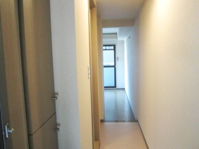 スカイコート本郷東大前の玄関|※写真は同タイプの別室になります