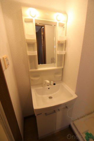 コートジリアン梅田の独立洗面台