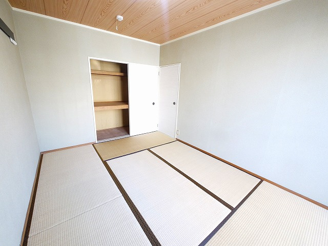 クレール千原Aの和室|明るい和室です