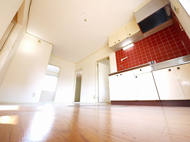 クレール千原Aの居間・リビング|ご家族で団らん出来るダイニングキッチンです