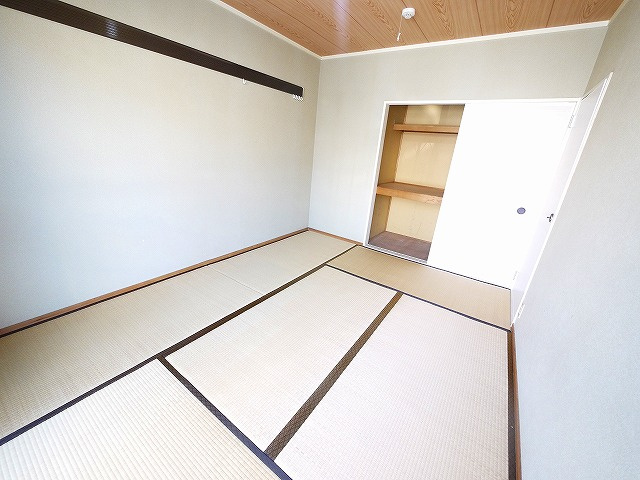 クレール千原Aの寝室|和室があると、家にあたたかい雰囲気が生まれます