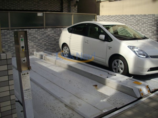 【駐車場】