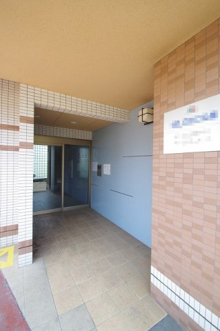 熊本市東区健軍３丁目の賃貸マンションのエントランス