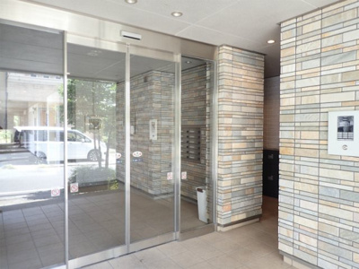 【エントランス】 | ガーデンフォレスト【SHM】 | オートロック付きのエントランスです！防犯カメラもあるので安心ですね◎