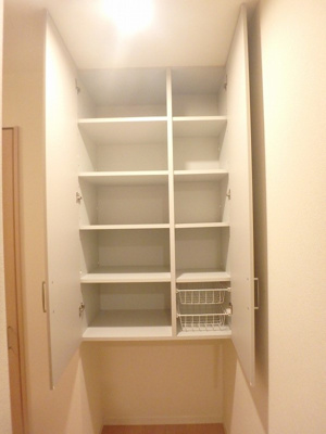 【収納】 | ガーデンフォレスト【SHM】 | 玄関ホールの収納です！普段使わないものの収納にピッタリです◎