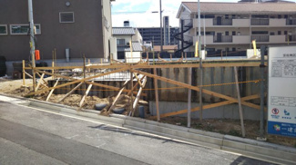 【前面道路含む現地写真】 | 周辺交通量は少なめです◎
駐車しやすい道幅が確保されています♪