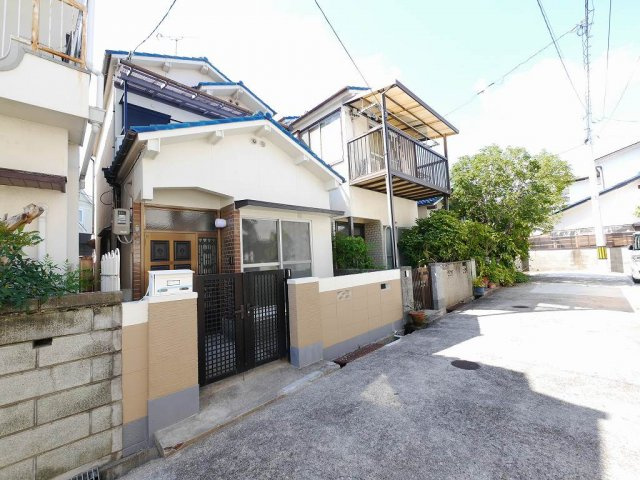 関守町3丁目貸家の外観