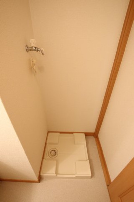 【設備】 | カーサ・エスペランサ | 室内洗濯機置場