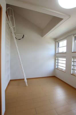 【洋室】 | カーサ・エスペランサ